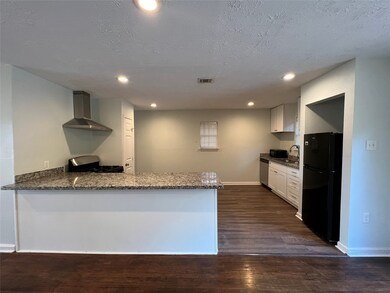 6011 Beekman Rd, Houston, TX 77021 - photo 3