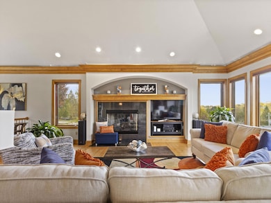 635 W Pierre Ln, Port Washington, WI 53074 - photo 7