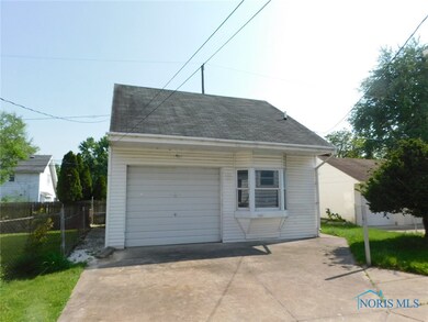 2826 105th St, Toledo, OH 43611 - photo 3