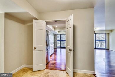 Treebrooke unit 310, Oakton, VA 22124 - photo 4