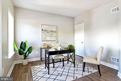 10678 Old Bond Mill Rd, Laurel, MD 20723 - photo 7