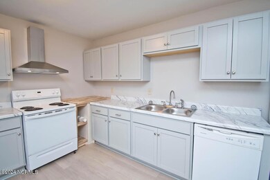 600 Maple St, Jacksonville, NC 28540 - photo 6