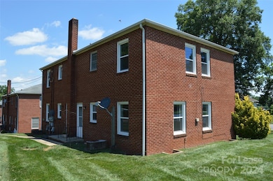 415 N Center St, Statesville, NC 28677 - photo 3