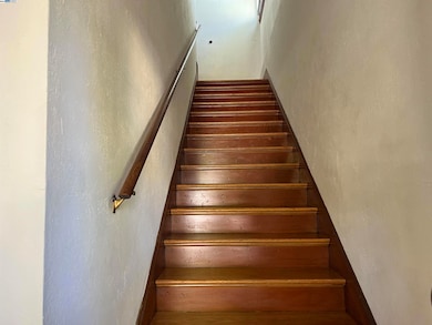 1301 9th St, Alameda, CA 94501 - photo 2