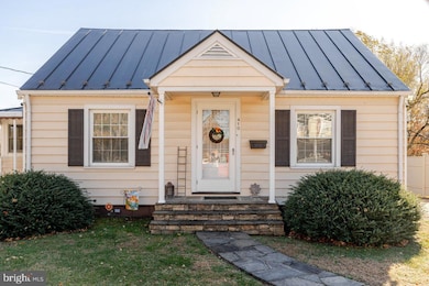 410 E East Rockingham St, Elkton, VA 22827 - photo 2