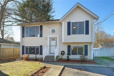 8 Standring St, Cumberland, RI 02864 - photo 2