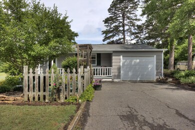 537 Highland View Dr, Knoxville, TN 37920 - photo 2