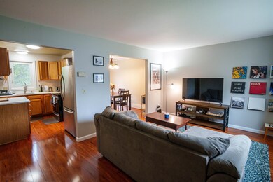 76 Colonial Dr unit 21, White River Junction, VT 05001 - photo 3