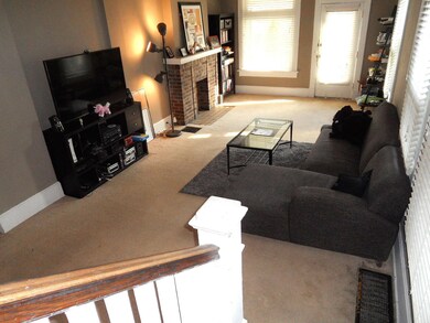 1744 Living Room4