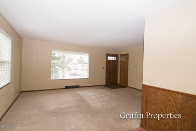 1069 Lockridge Dr NE, Grand Rapids, MI 49505 - photo 5