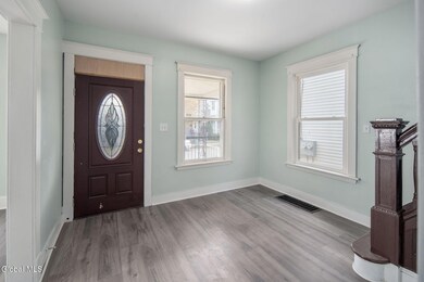 28 Mynderse St, Schenectady, NY 12307 - photo 6