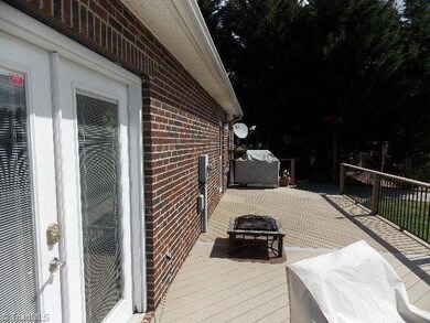 273 Jenwill Dr, Purlear, NC 28665 - photo 3