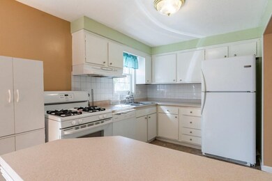 24 Meadowbrook Dr, Nashua, NH 03062 - photo 6