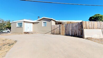 1304 Mountain View Ave, Alamogordo, NM 88310 - photo 2