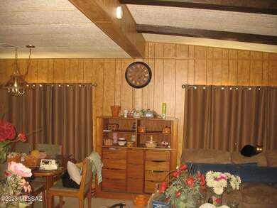 6048 Flying M Living Room to Dining