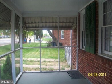 2333 Iverson St, Temple Hills, MD 20748 - photo 2