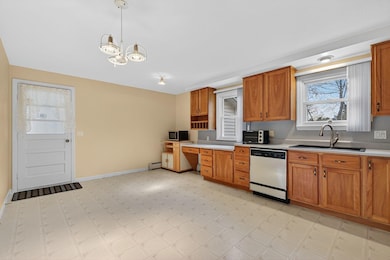 11 Brentwood Cir, Saco, ME 04072 - photo 4