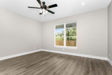 509 Mooney Ln, Fredericksburg, TX 78624 - photo 5