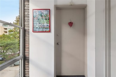 Neville House unit 21, Pittsburgh, PA 15213 - photo 2