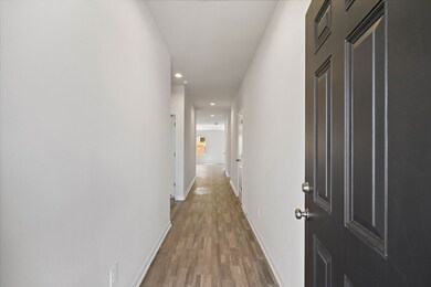 112 Meadow Oak Dr, Bay City, TX 77414 - photo 2