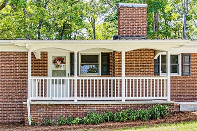 987 Redwood Dr, Asheboro, NC 27205 - photo 2