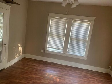 1216 S Lindsay St, Gainesville, TX 76240 - photo 5