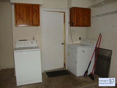 2021 Castle Gate Cir, San Marcos, TX 78666 - photo 6