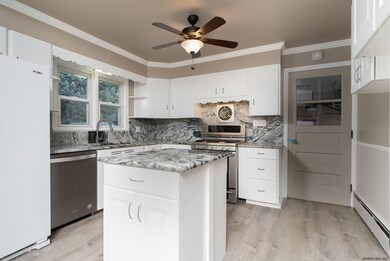 31 Bosher Dr, Albany, NY 12205 - photo 3