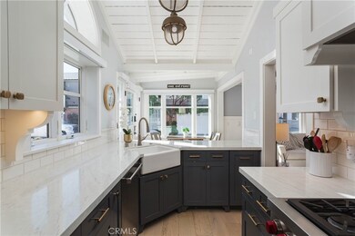 104 Onyx Ave, Newport Beach, CA 92662 - photo 6