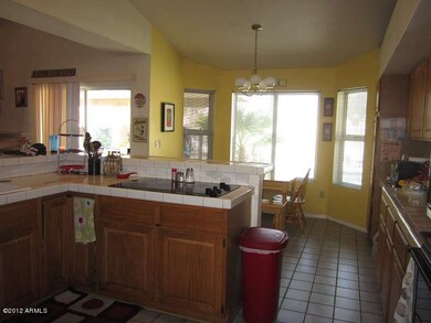 ROBIN KITCHEN