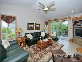 Spacious living room