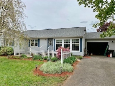 31 Greenock St, Feeding Hills, MA 01030 - photo 3