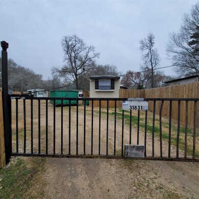 31831 Cates St unit A, Pinehurst, TX 77362 - photo 2