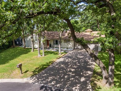 108 Post Oak Cir, Hurst, TX 76053 - photo 3