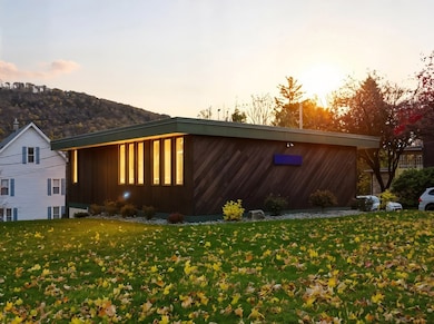 204 York Ave, Towanda, PA 18848 - photo 3