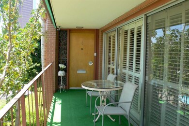 Balcony to front door 2