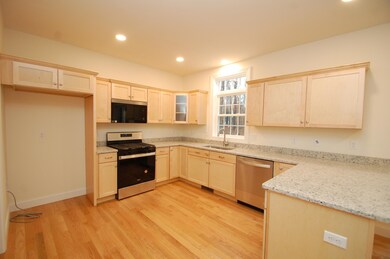 34 Bancroft Rd unit 78-2, Londonderry, NH 03053 - photo 3