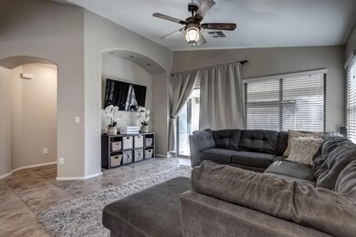 2443 W Half Moon Cir-15