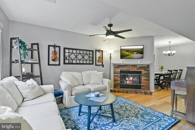 14000D Grumble Jones Ct, Centreville, VA 20121 - photo 3