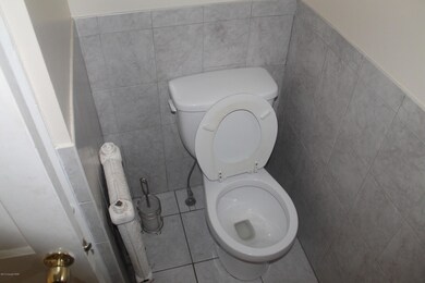 128 Broad St, Stroudsburg, PA 18360 - photo 5