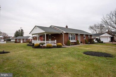 305 Reeser St, Leesport, PA 19533 - photo 3