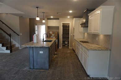 2121 S Osage, Skiatook, OK 74070 - photo 6