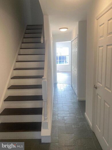 4004 Bradford Cir, Mount Joy, PA 17552 - photo 4