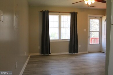 211 Meadow Ave, Colonial Beach, VA 22443 - photo 7