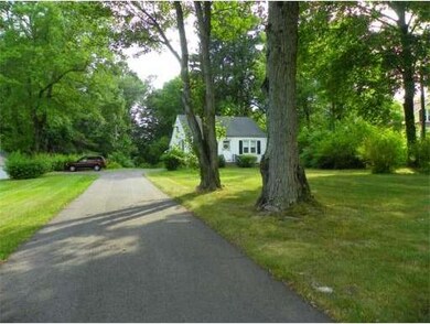 633 Amostown Rd, West Springfield, MA 01089 - photo 4