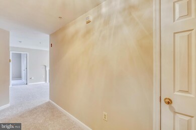 135 Timberbrook Ln unit 204, Gaithersburg, MD 20878 - photo 4
