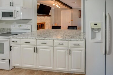 10 Bonnie Ct, Maryville, IL 62062 - photo 3