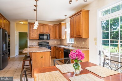 2513 Joshua Dr, Reading, PA 19608 - photo 5