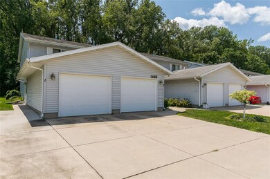 1495 Daleview Dr unit 2, Marion, IA 52302 - photo 2