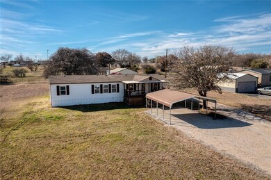169 Lowrey Cir, Springtown, TX 76082 - photo 2